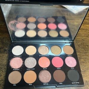 💜 Morphe 15B Brunch Babe Eyeshadow Palette 💜